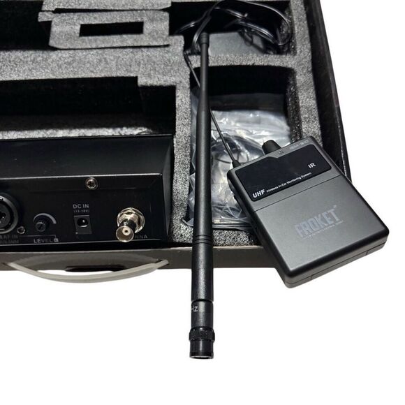 FROKET IEM810 PRO UHF Mono Wireless in Ear Monitor System 1 Body Pack - Picture 9 of 10